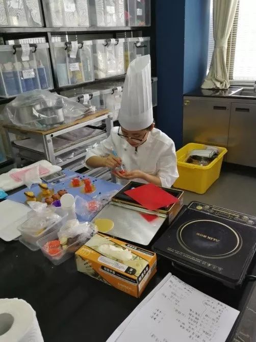 酒店管理學(xué)院 食品質(zhì)量與安全專業(yè)歡迎您——連接餐飲與管理的卓越之橋